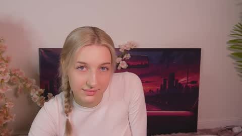 moonliora stream preview