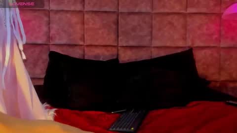 mxli_divine_ stream preview