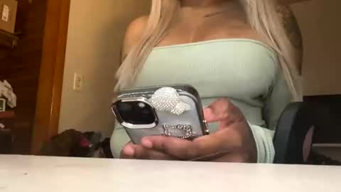 naenaexoxo353 stream preview