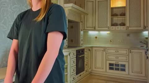 nakeshaskea stream preview