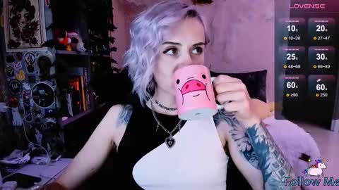 nanitamoore stream preview
