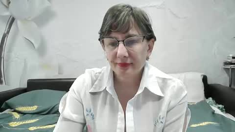 naomimolligan live stream