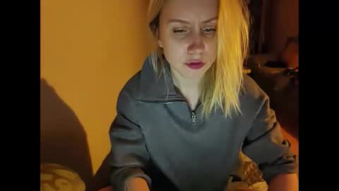 new_wave_queen_b stream preview