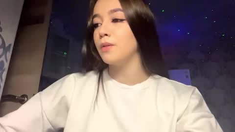 nicholecakmak stream preview