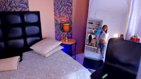 nicol_flores stream preview