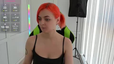 nightleaf_ stream preview