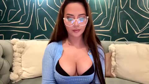 nikkysnoww stream preview