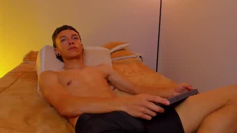 noahh_sky stream preview