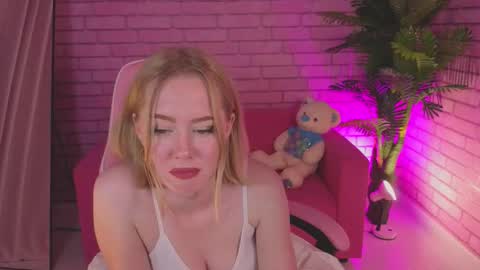 noracollins stream preview