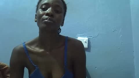 petite_bella21 stream preview