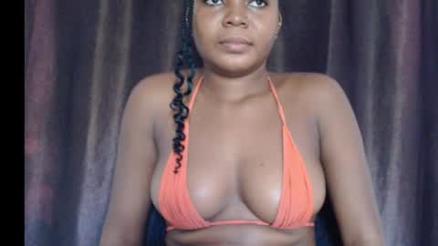 petitqueen_xx stream preview