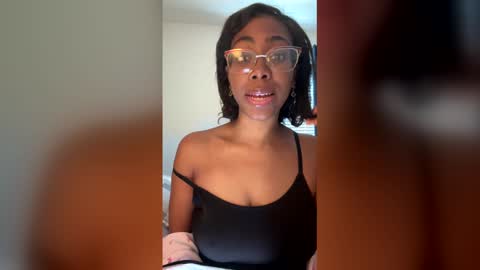 pinqpanthresss stream preview