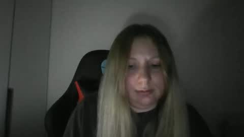 poliholly stream preview