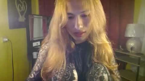 pretty_asian143 stream preview