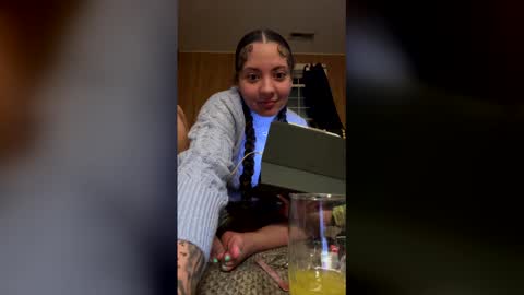 prettynnnpink stream preview