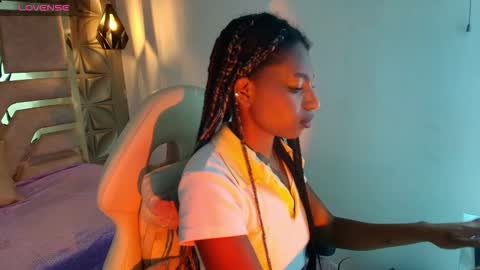 queen_perla_ stream preview