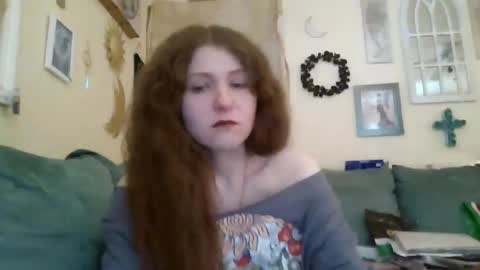 queencrimsonlvx live stream