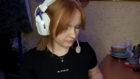 queenmangiamele live stream