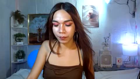 queennira stream preview