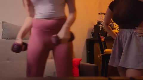 ravelyn_n stream preview