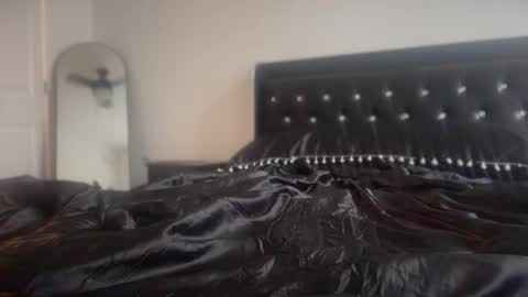 ravenrayyy live stream