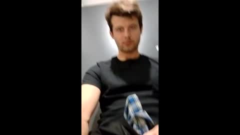 robertstewart18122301 stream preview