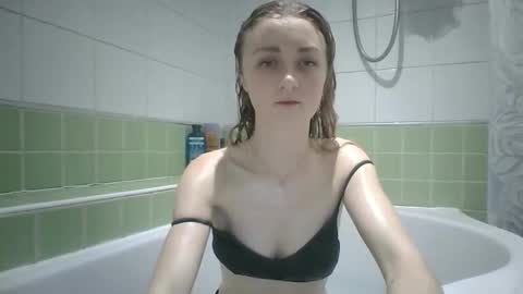 running_girl_izzy stream preview