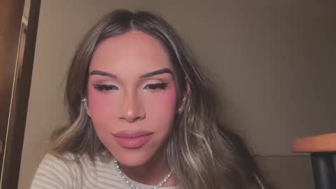 samanta_smiith stream preview