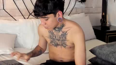 santiabader stream preview