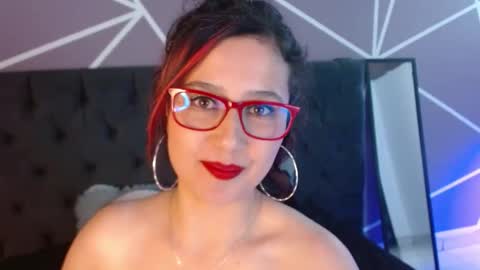 sara1126_ stream preview