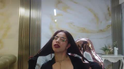 sara1_s stream preview