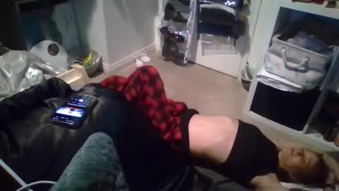 sarahs_triscuits_420 live stream