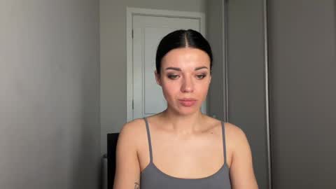 scarlet_daisy_ stream preview