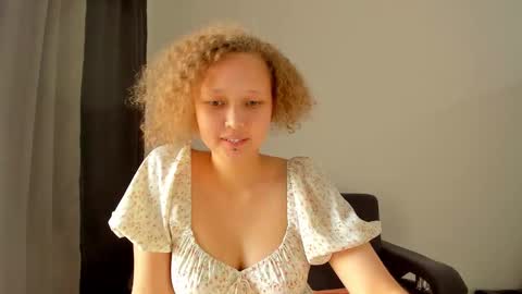 senya_sol stream preview