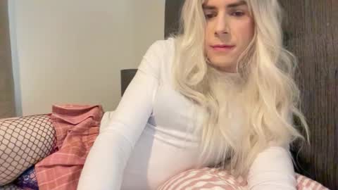 sissyslutserena live stream