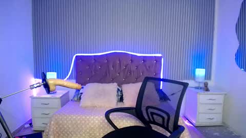 sofi_brunette_ stream preview