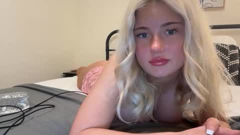 sophiamiles2 stream preview