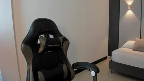 talia_curry stream preview