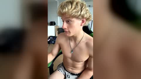 thatbl0ndeboyx stream preview