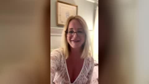 thickteaseblonde live stream