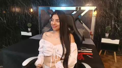 tiffanyymartinez stream preview