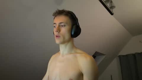 tomtimon11 stream preview