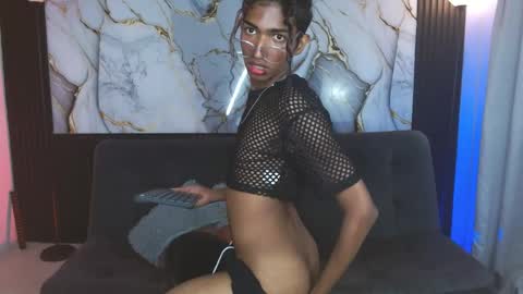 triiangel_latinboy stream preview