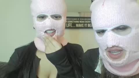 twogirlls live stream