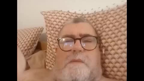 twohats2810 stream preview