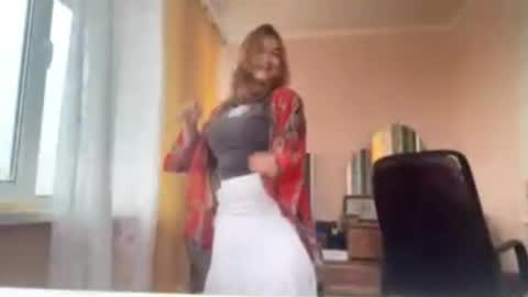 tynishakronenberg live stream