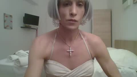 unadiosa stream preview