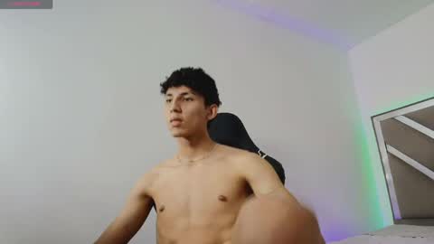 valentino_rey stream preview