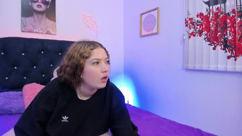 valeria_and_zoe stream preview