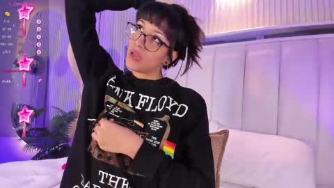 violettacolinss stream preview